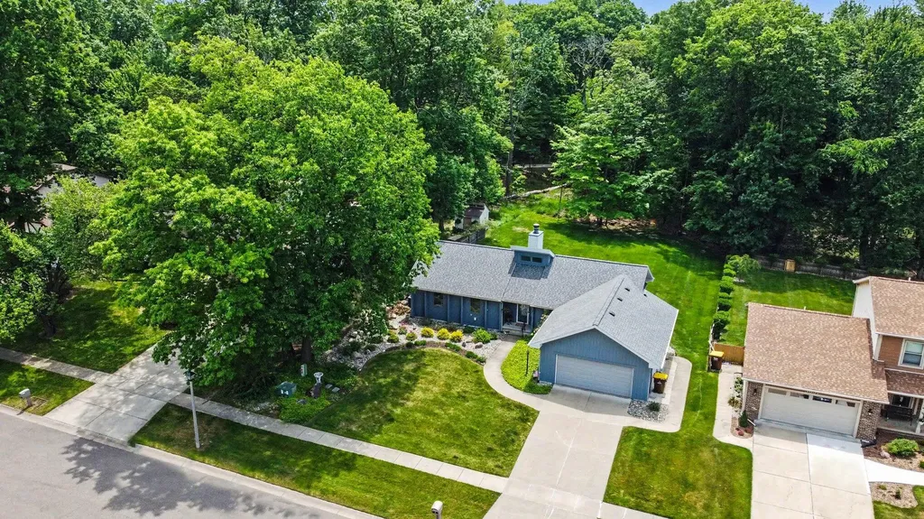 5649 Woodstock Drive Delta Charter Township MI 48917