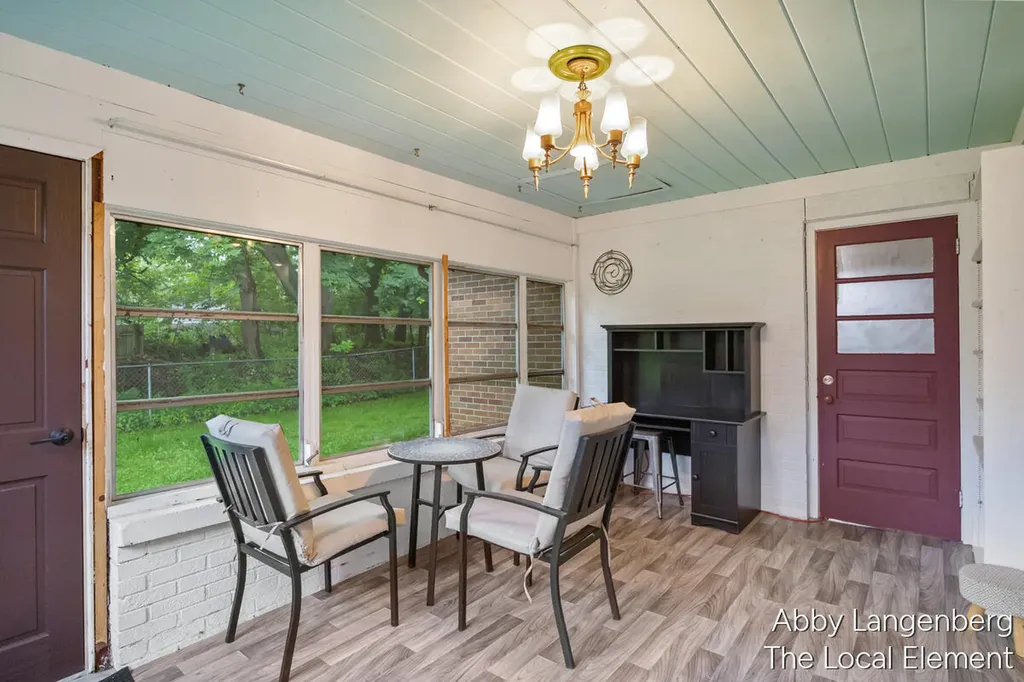 450 Newberg Avenue NW Grand Rapids City MI 49504