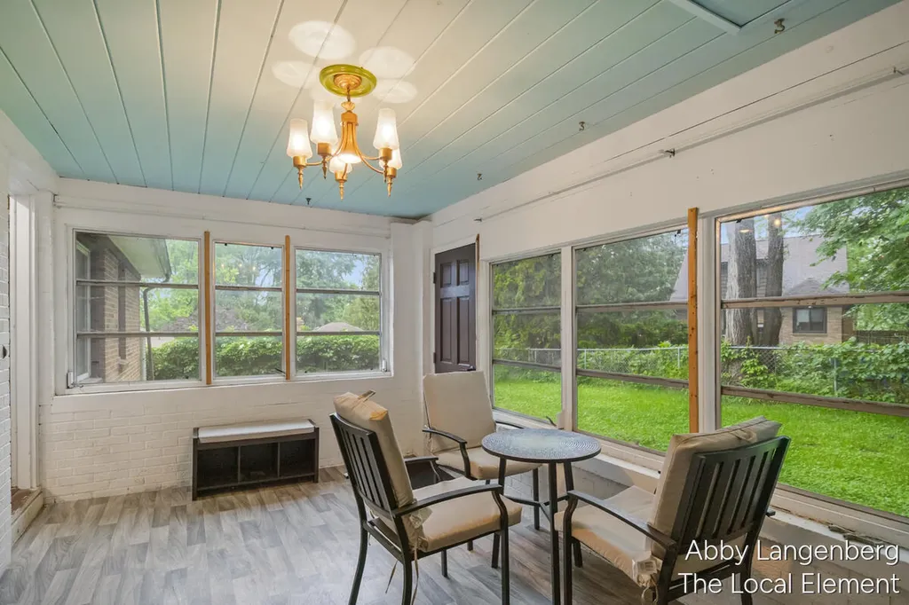 450 Newberg Avenue NW Grand Rapids City MI 49504