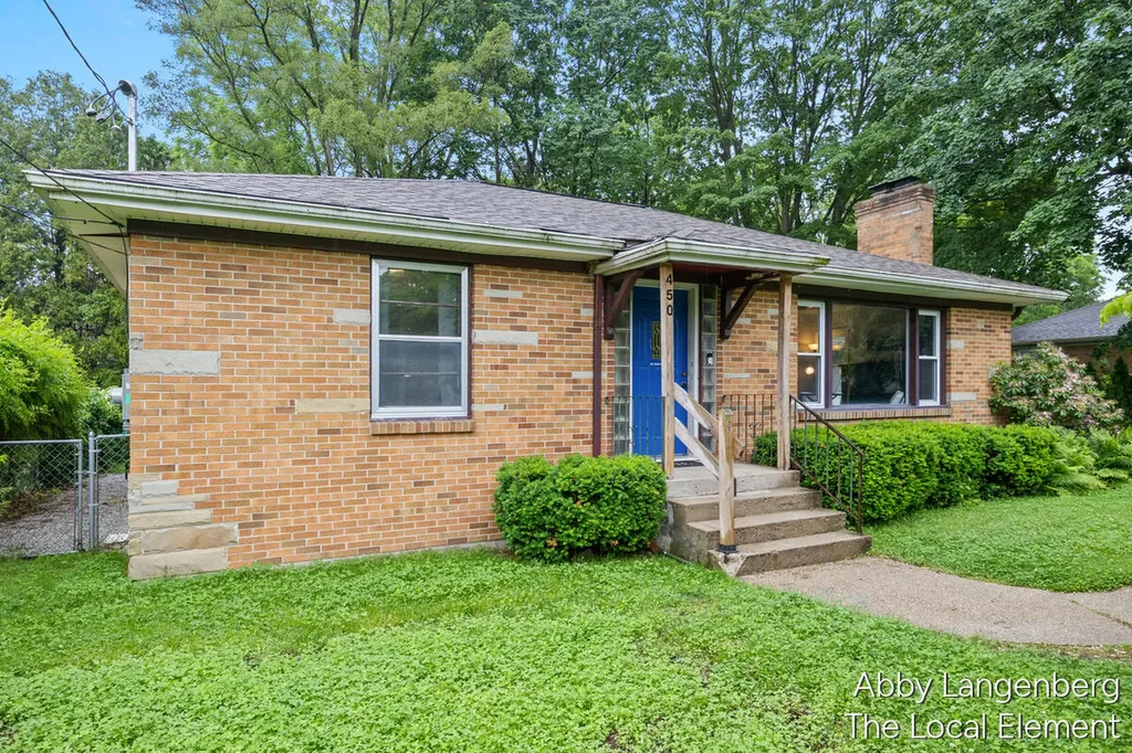 450 Newberg Avenue NW Grand Rapids City MI 49504