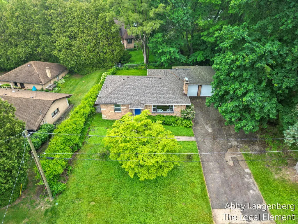 450 Newberg Avenue NW Grand Rapids City MI 49504