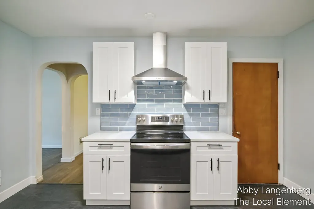 450 Newberg Avenue NW Grand Rapids City MI 49504