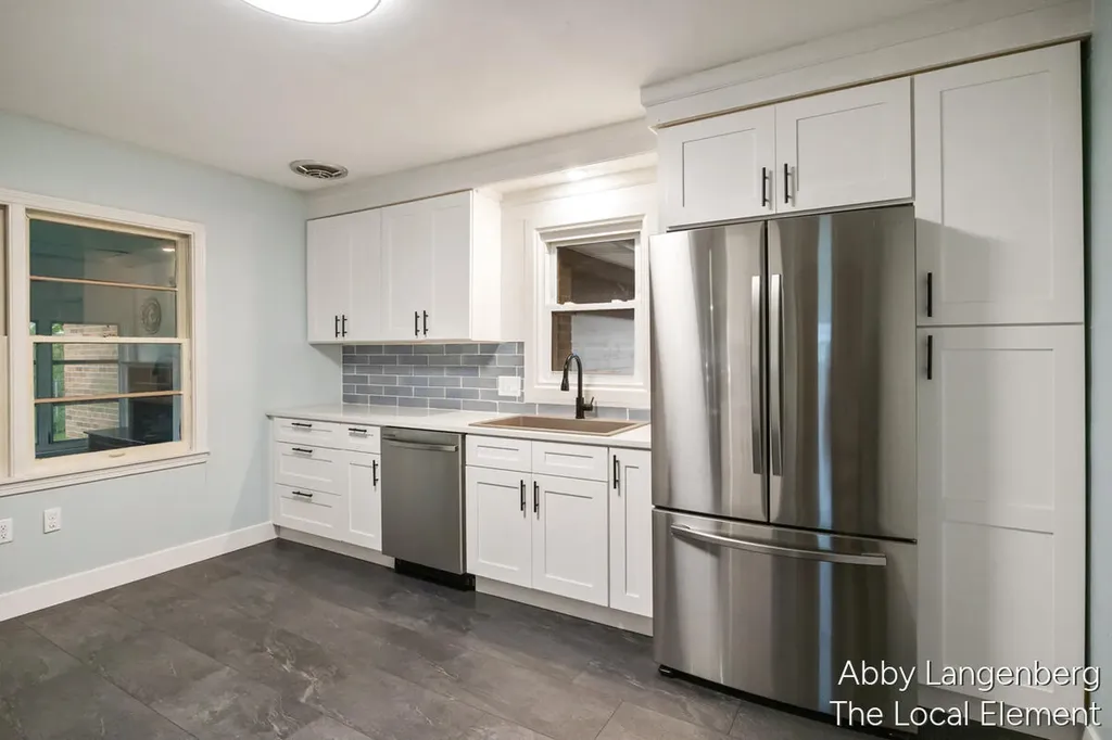 450 Newberg Avenue NW Grand Rapids City MI 49504