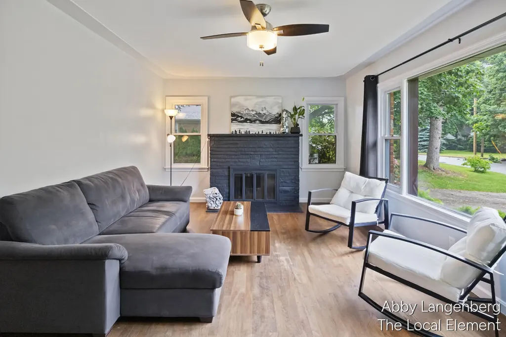 450 Newberg Avenue NW Grand Rapids City MI 49504
