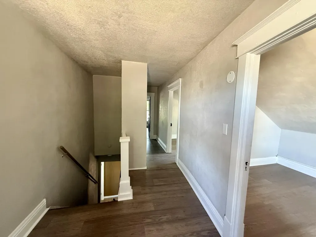 1872 Commerce Street Muskegon City MI 49441