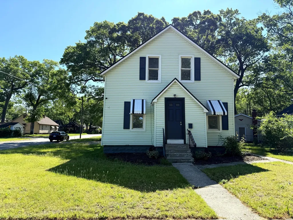 1872 Commerce Street Muskegon City MI 49441