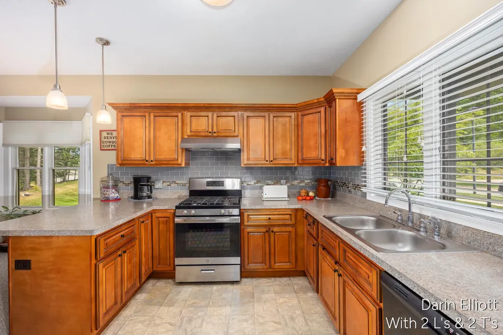 1015 Grosvenor Drive Greenville City MI 48838