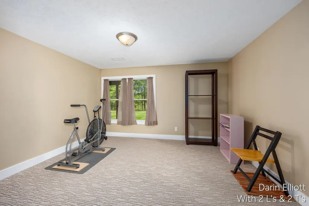 1015 Grosvenor Drive Greenville City MI 48838