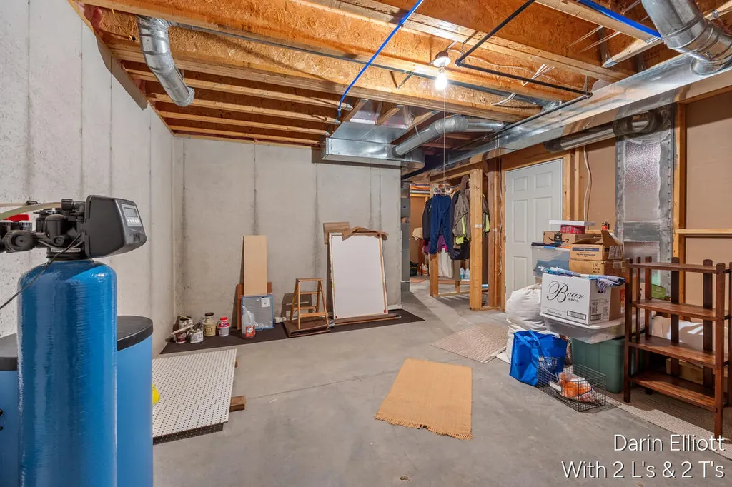 1015 Grosvenor Drive Greenville City MI 48838
