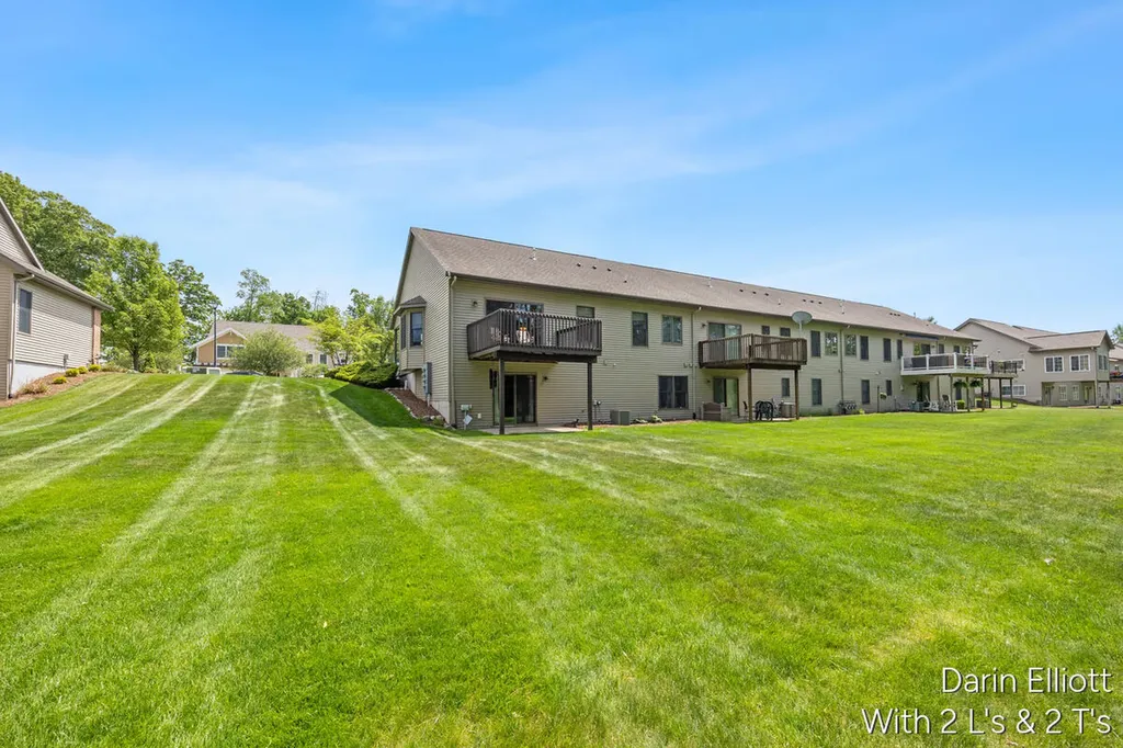 1015 Grosvenor Drive Greenville City MI 48838