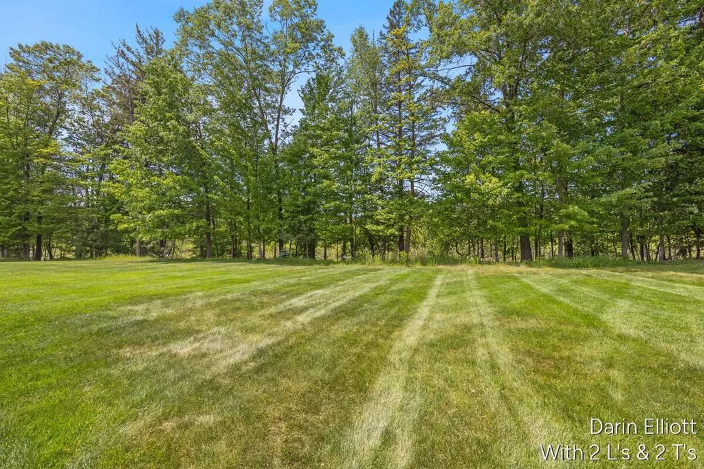 1015 Grosvenor Drive Greenville City MI 48838