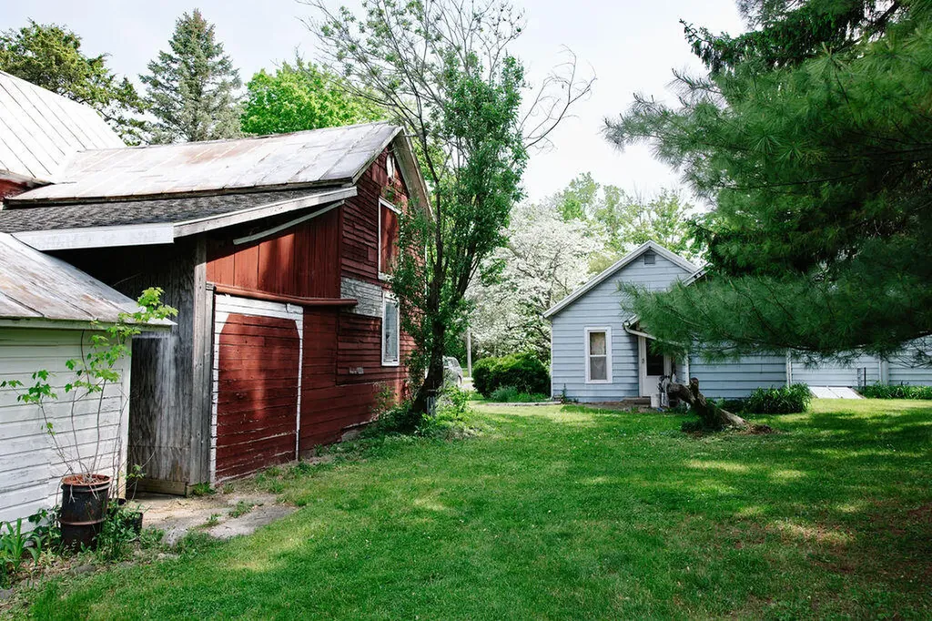 421 Kinsey Avenue SE Caledonia Village MI 49316