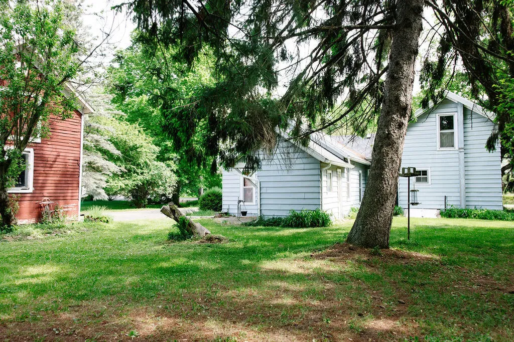 421 Kinsey Avenue SE Caledonia Village MI 49316