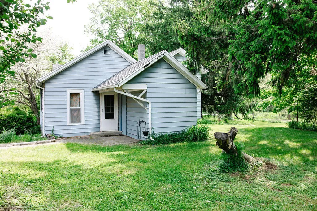 421 Kinsey Avenue SE Caledonia Village MI 49316