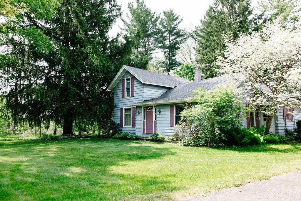 421 Kinsey Avenue SE Caledonia Village MI 49316