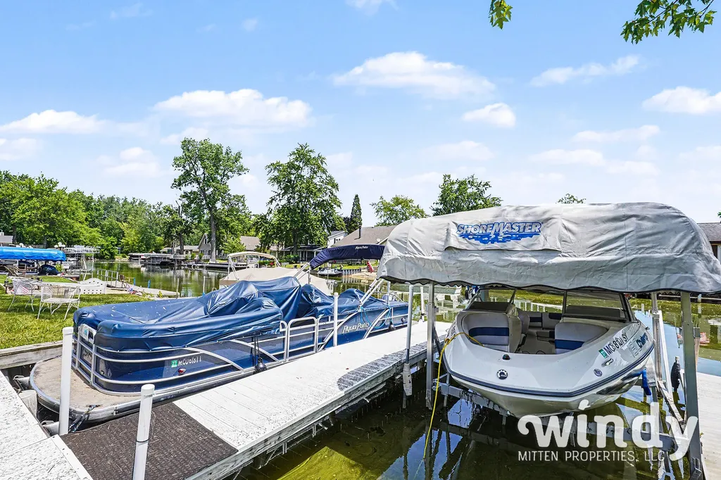 4936 Shoreview Drive Coloma Charter Township MI 49038
