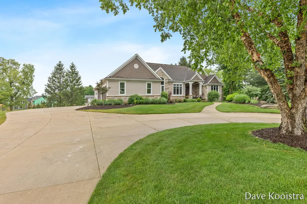 7707 Harmony Cove Court SE Gaines Charter Township MI 49315