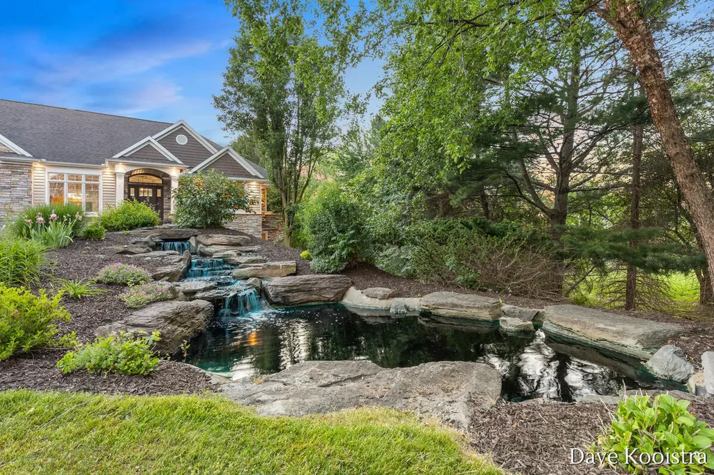7707 Harmony Cove Court SE Gaines Charter Township MI 49315