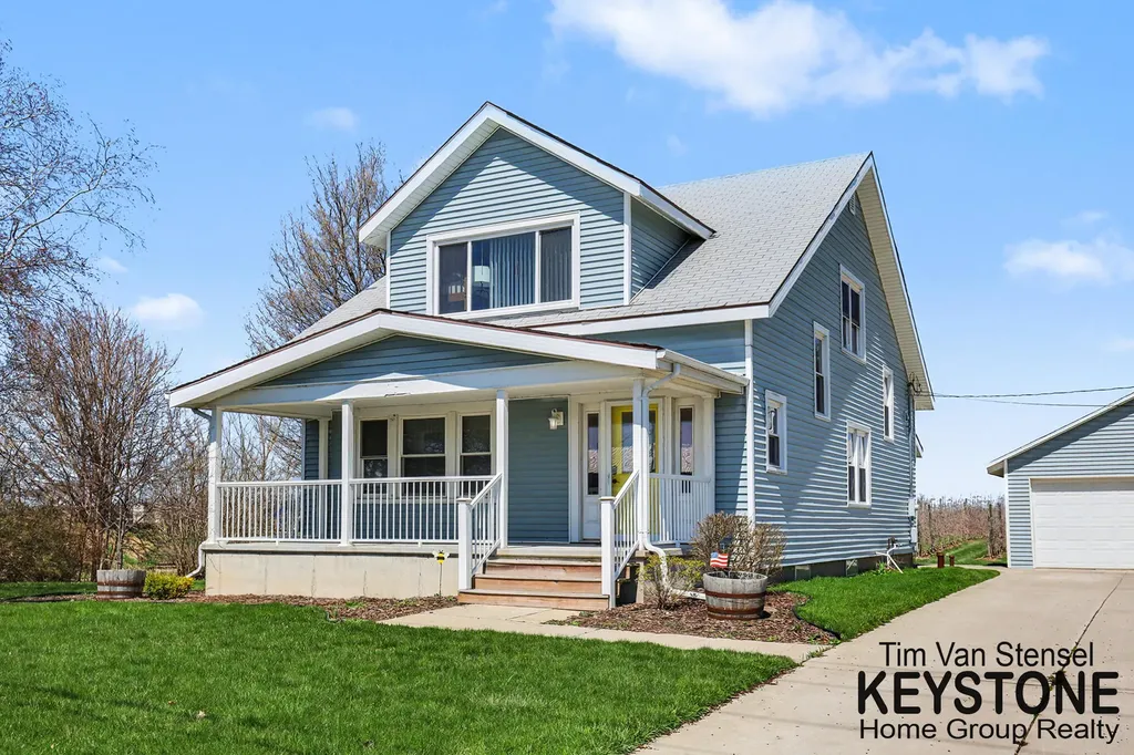 4331 10 Mile Road NW Sparta Township MI 49345