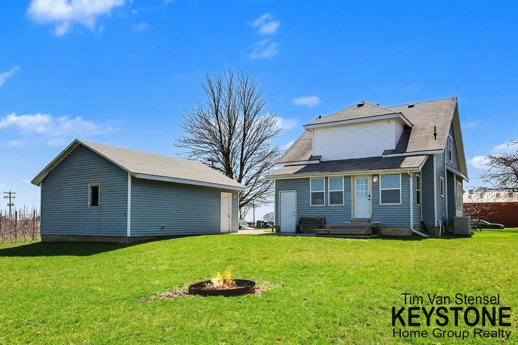 4331 10 Mile Road NW Sparta Township MI 49345