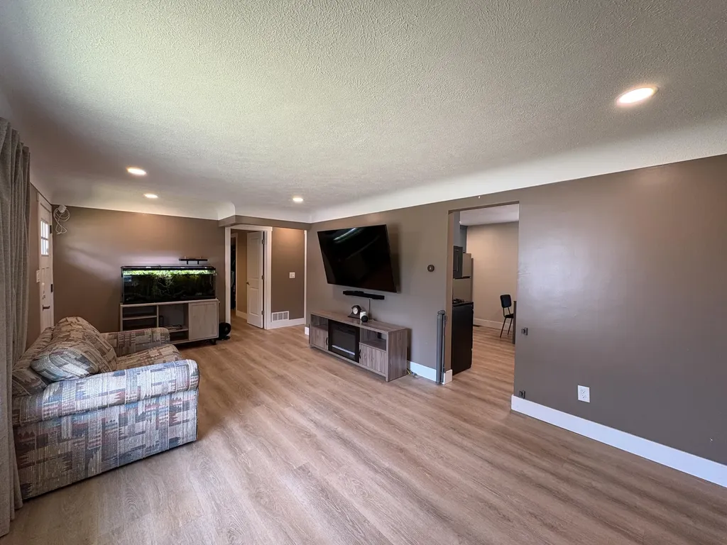 3260 Olivet Street SW Grandville City MI 49418