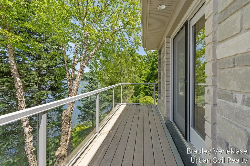 7635 Sandy Hollow Lane SE Cascade Charter Township MI 49302