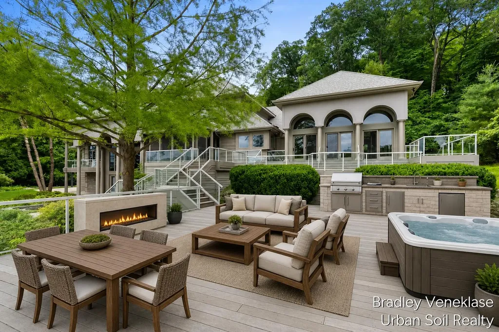 7635 Sandy Hollow Drive SE Cascade Charter Township MI 49302