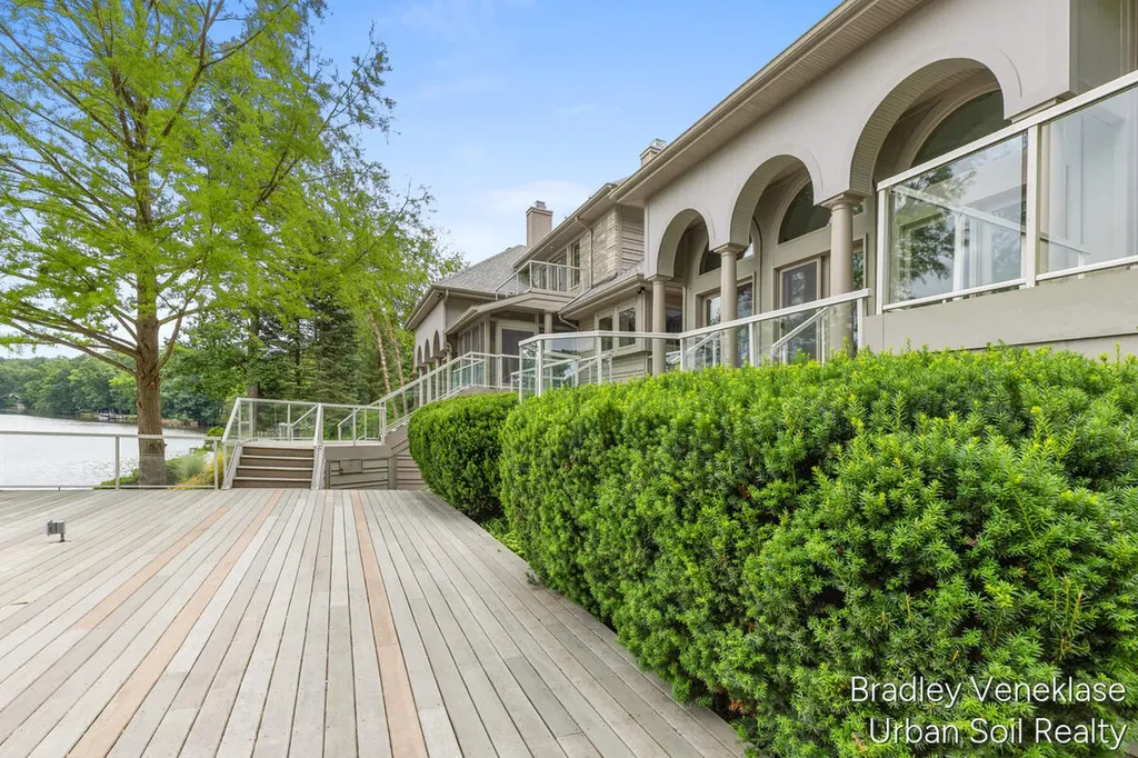 7635 Sandy Hollow Drive SE Cascade Charter Township MI 49302
