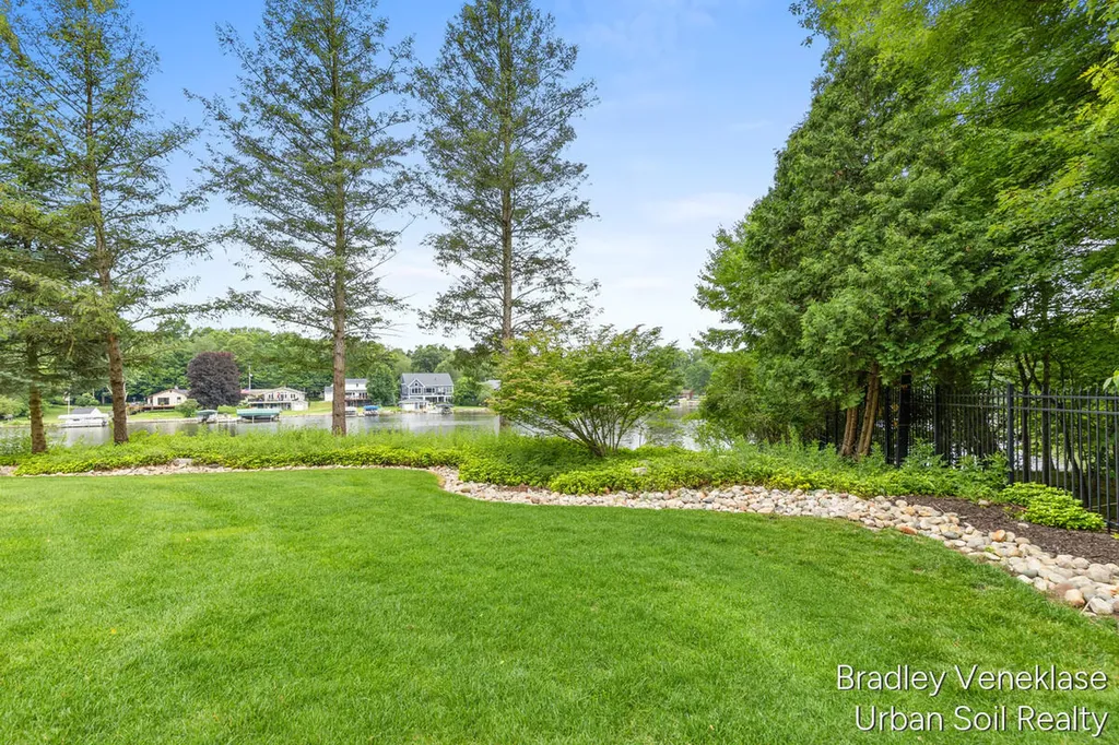 7635 Sandy Hollow Drive SE Cascade Charter Township MI 49302