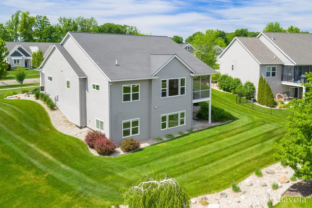 2285 Whistle Creek Drive SW Byron Township MI 49315