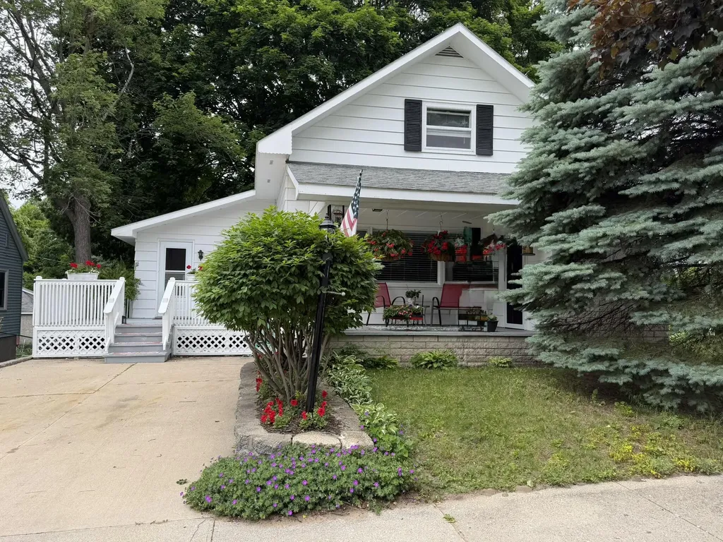 511 E River Street Cadillac City MI 49601