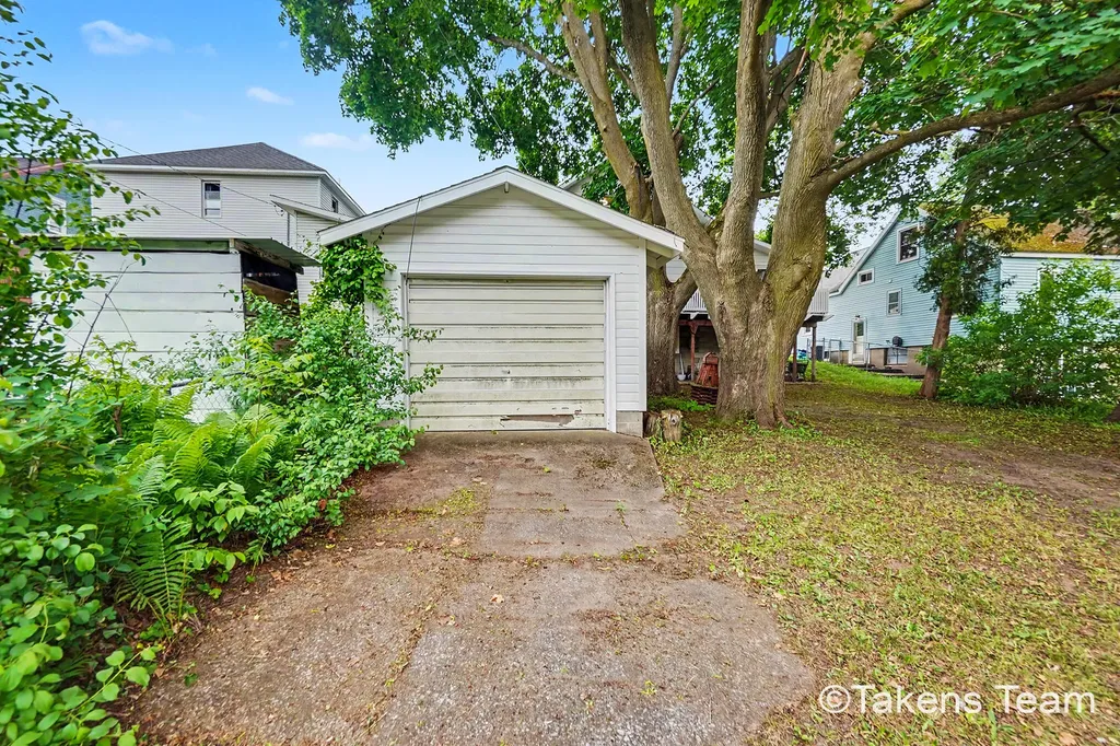 511 E River Street Cadillac City MI 49601