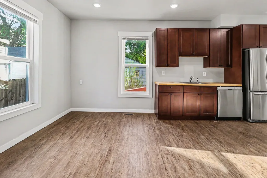 1021 Sherman Street SE Grand Rapids City MI 49506