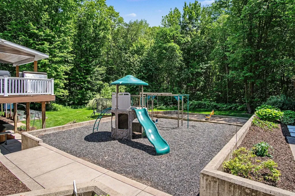 12900 Green Fern Road NE Grattan Township MI 48809
