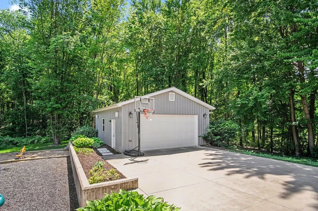 12900 Green Fern Road NE Grattan Township MI 48809