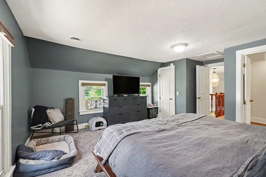 425 E Walnut Street Hastings City MI 49058
