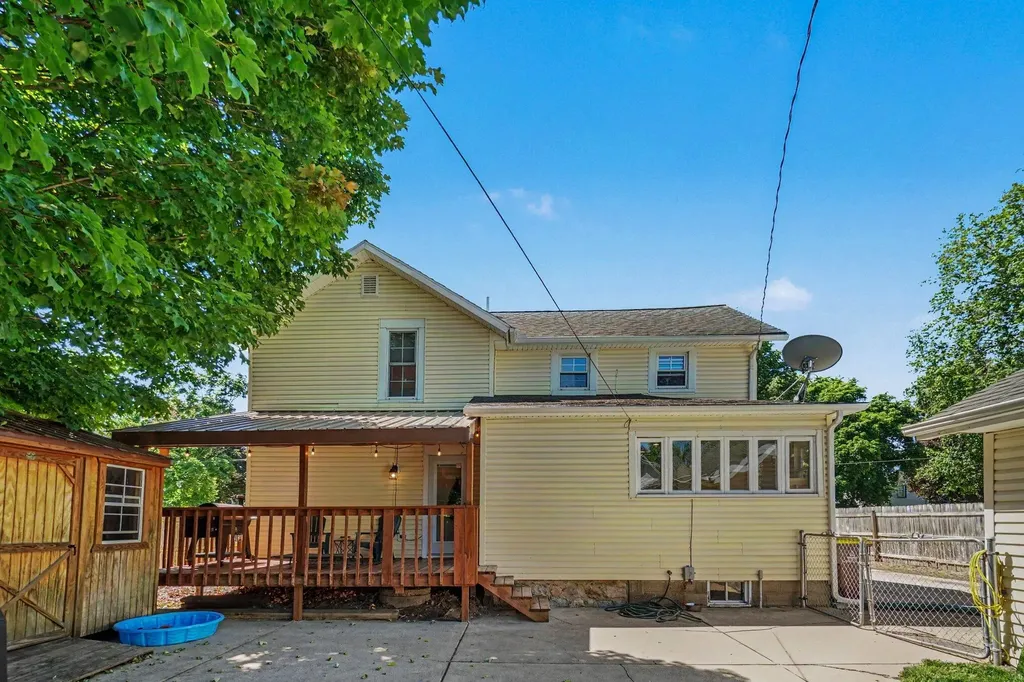 425 E Walnut Street Hastings City MI 49058