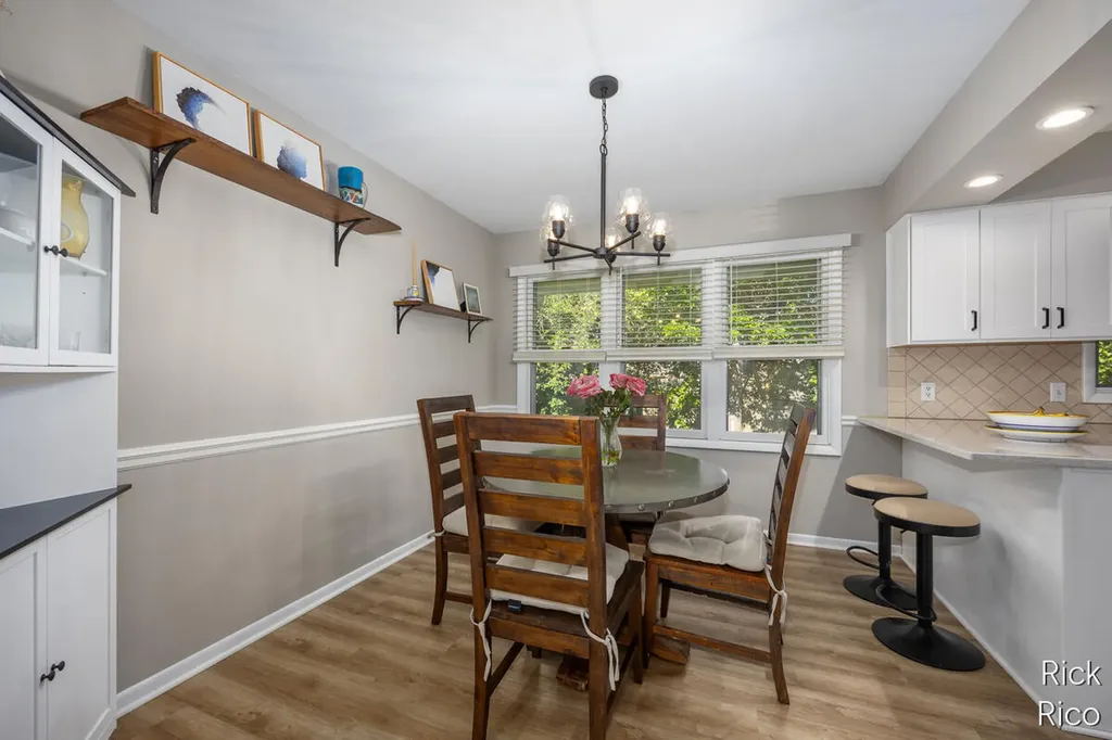 1609 Oxford Drive SE East Grand Rapids City MI 49506