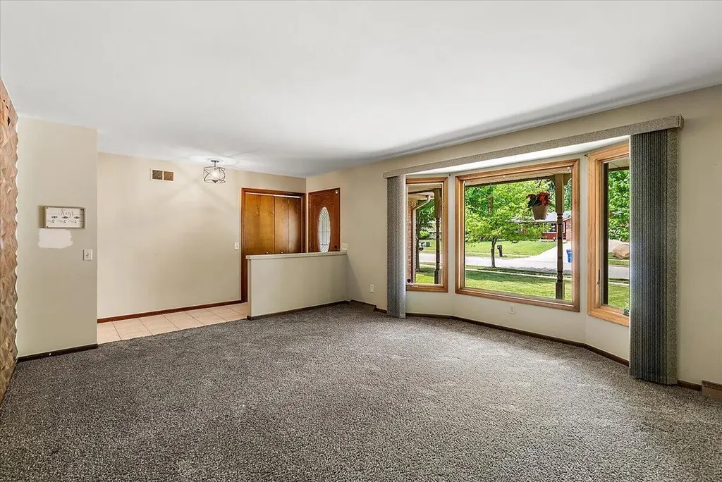 2840 Timberlane SW Grandville City MI 49418