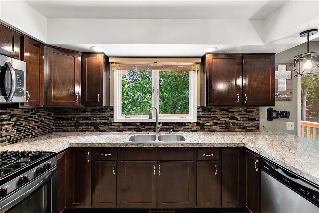 2840 Timberlane SW Grandville City MI 49418