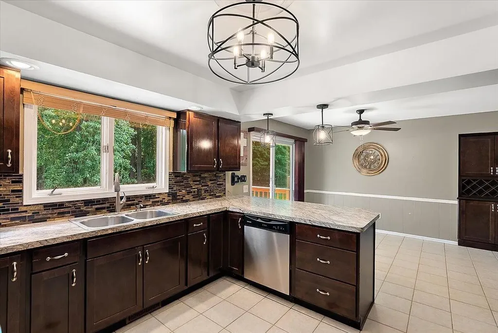 2840 Timberlane SW Grandville City MI 49418
