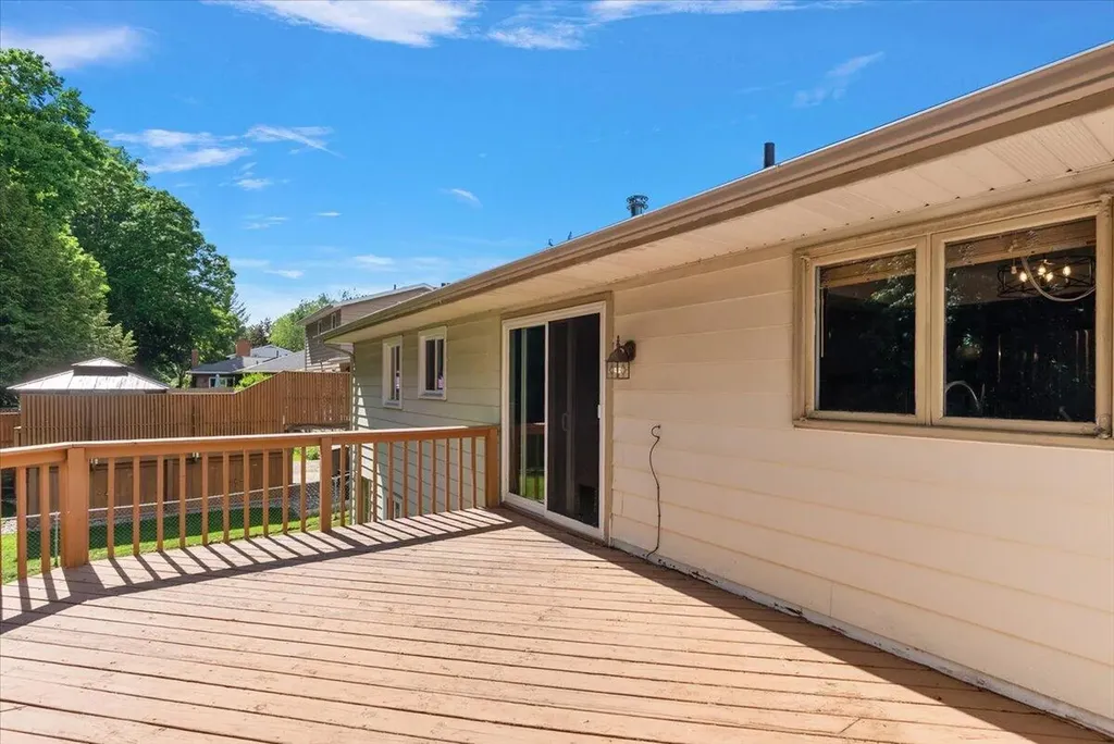 2840 Timberlane SW Grandville City MI 49418