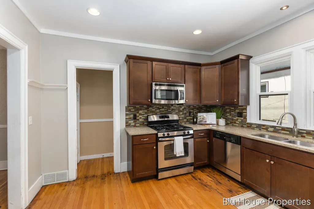 616 Giddings Avenue SE Grand Rapids City MI 49506