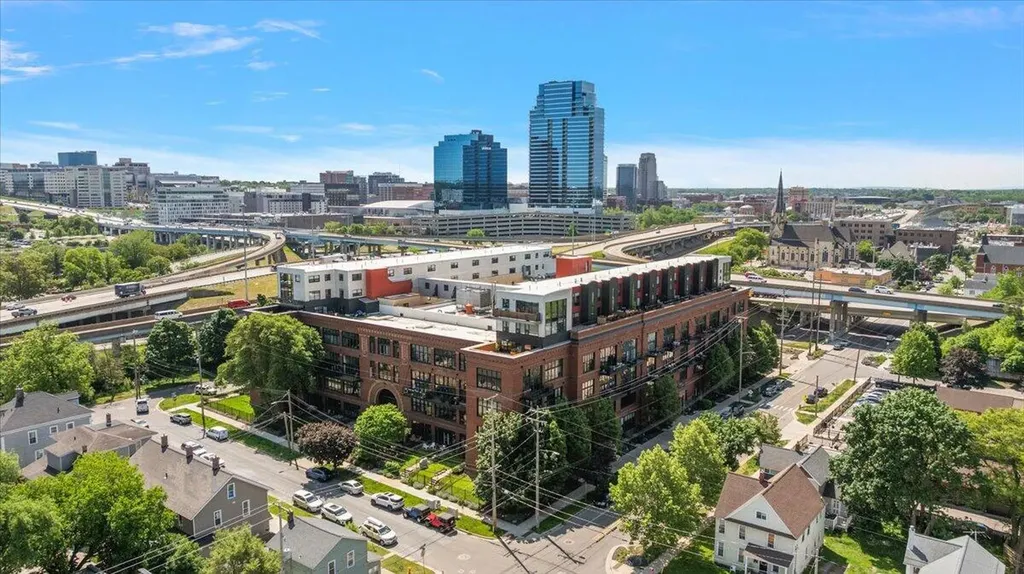600 Broadway Avenue NW Grand Rapids City MI 49504