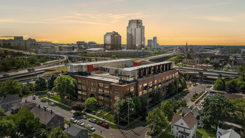 600 Broadway Avenue NW Grand Rapids City MI 49504