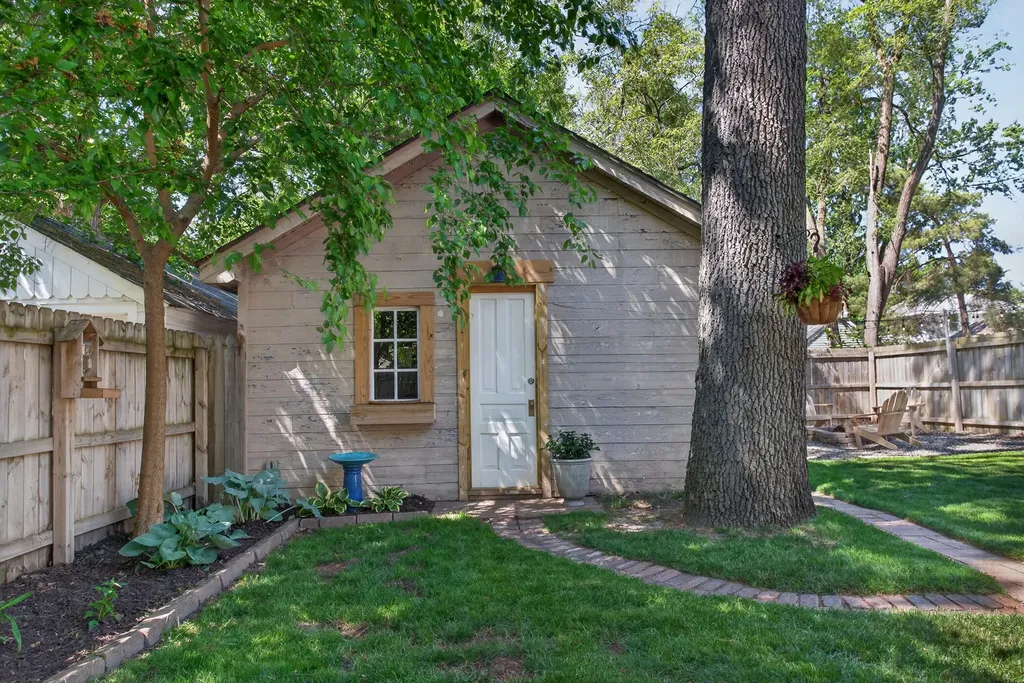 1011 Hoyt Street SE Grand Rapids City MI 49507