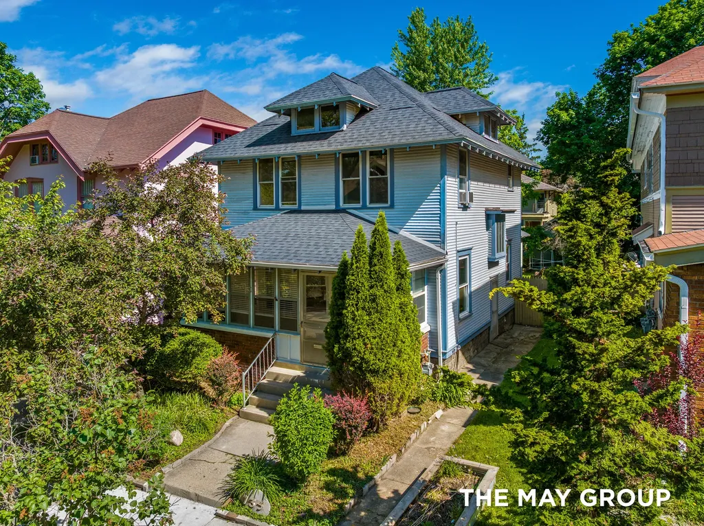 733 Lockwood Street NE Grand Rapids City MI 49503