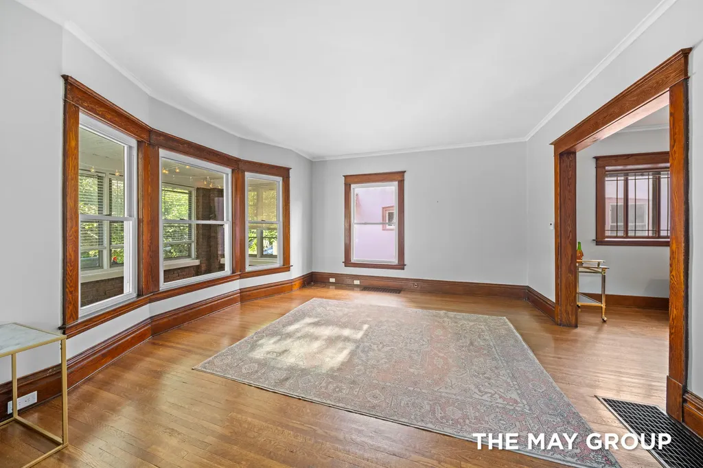 733 Lockwood Street NE Grand Rapids City MI 49503