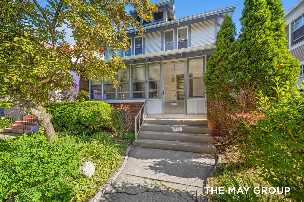 733 Lockwood Street NE Grand Rapids City MI 49503