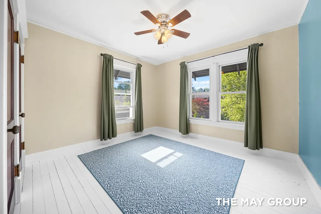 733 Lockwood Street NE Grand Rapids City MI 49503